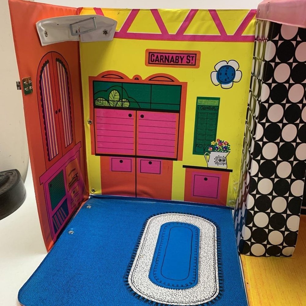 Barbie family doll house playset - Picture 4 of 7
